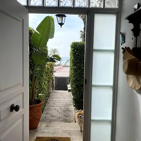 Villa La Digue House