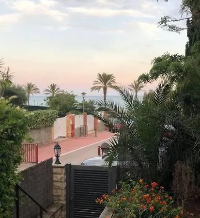 La Digue House Villa San Vicente de Calders